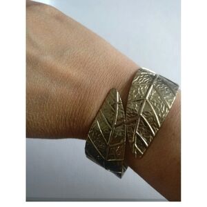 π¨π¦ Vintage brass cuff bracelet